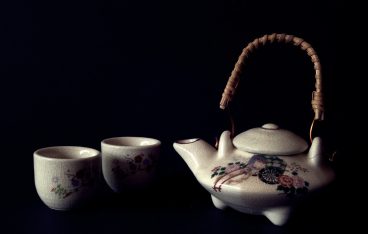 女性の悩みむくみや冷え性などの女性の悩みに！　黒豆茶の効能は？
