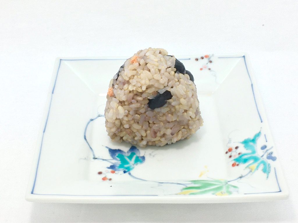 黒豆玄米おにぎり×鮭は人気NO1